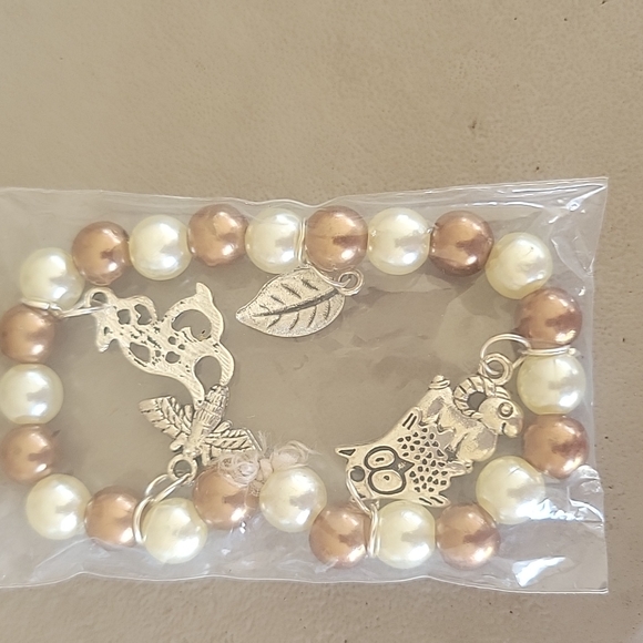 Handmade bracelets - Picture 1 of 1